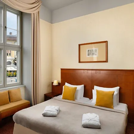 Mercure Szekesfehervar Magyar Kiraly Exterior photo