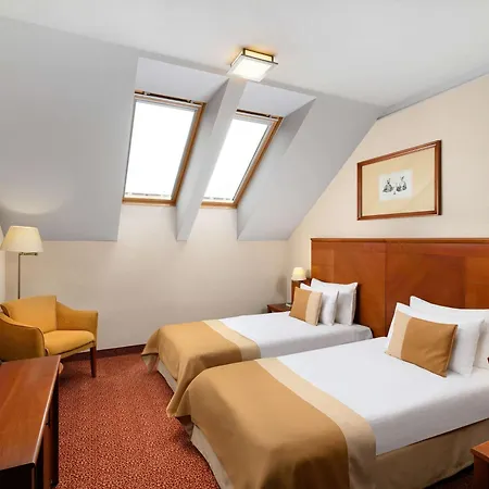 Mercure Szekesfehervar Magyar Kiraly Exterior photo