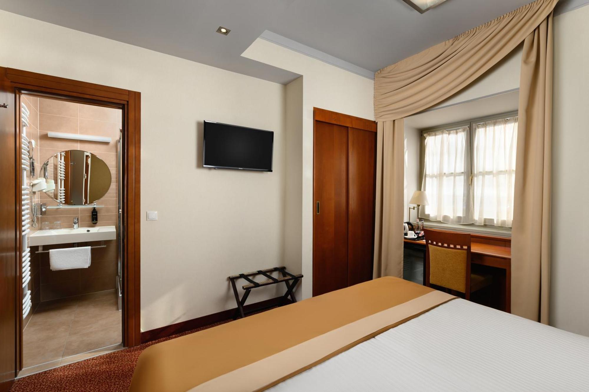 Hotel Mercure Magyar Kiraly 4*
